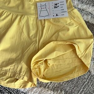 HALARA High Waist Yellow Women's Shorts